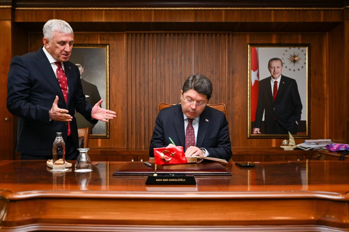 Adalet Bakanı Tunç'tan Başkan Sarıalioğlu'na Ziyaret
