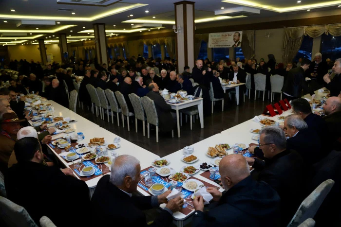 Başkan Sarıalioğlu AK Teşkilatla İftar Sofrasında Buluştu