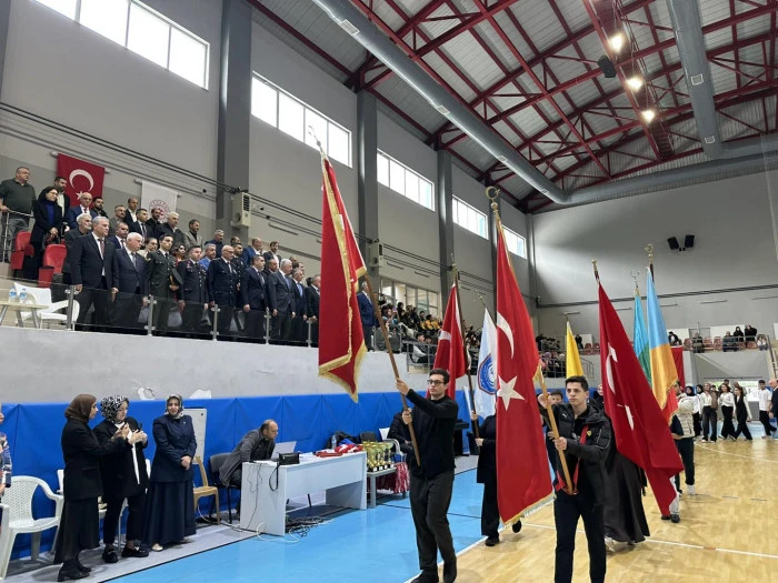 T&uuml;rk Gen&ccedil;liği Of'ta 19 Mayıs Ruhunu Yeniden Yaşattı