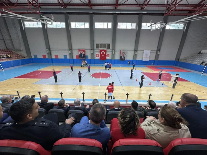 T&uuml;rk Gen&ccedil;liği Of'ta 19 Mayıs Ruhunu Yeniden Yaşattı