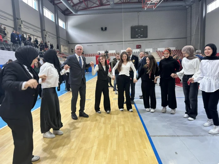 T&uuml;rk Gen&ccedil;liği Of'ta 19 Mayıs Ruhunu Yeniden Yaşattı