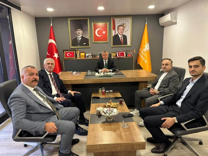 Başkan Sarıalioğlu,'İyi Ki Sizlerle Beraber Of'a Hizmet Ediyoruz'