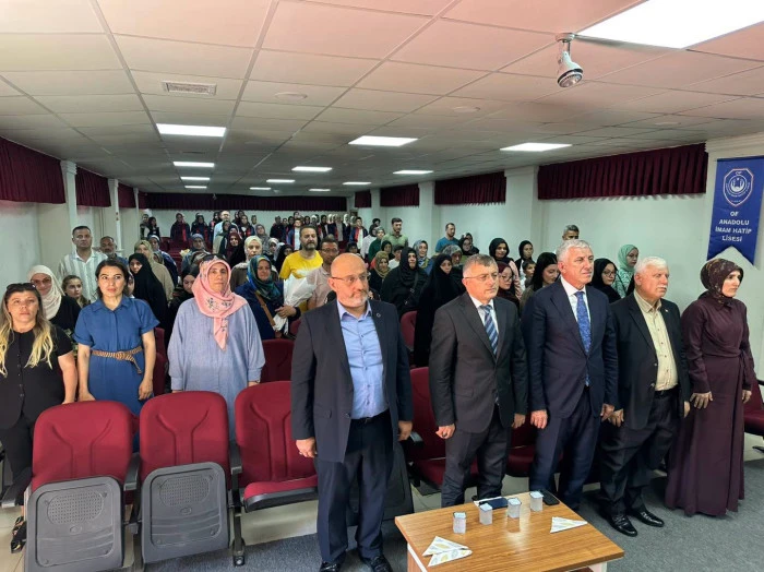 Başkan Sarıalioğlu, Of Anadolu İmam Hatip Lisesi Mezuniyet Heyecanına Ortak Oldu