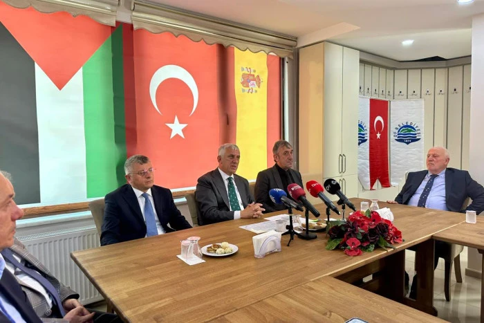 Of Belediyesi'nden Sanchez ve İspanya Milli Takımı İ&ccedil;in Fahri Hemşehrilik Kararı