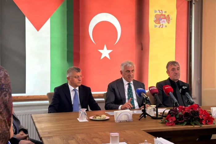Of Belediyesi'nden Sanchez ve İspanya Milli Takımı İ&ccedil;in Fahri Hemşehrilik Kararı