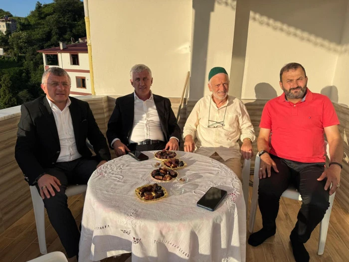 Başkan Sarıalioğlu'ndan Oflu Hacılara Anlamlı Ziyaret