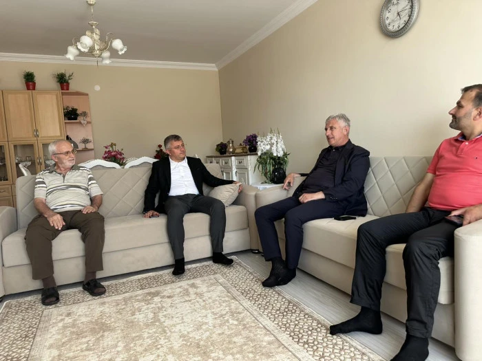 Başkan Sarıalioğlu'ndan Oflu Hacılara Anlamlı Ziyaret