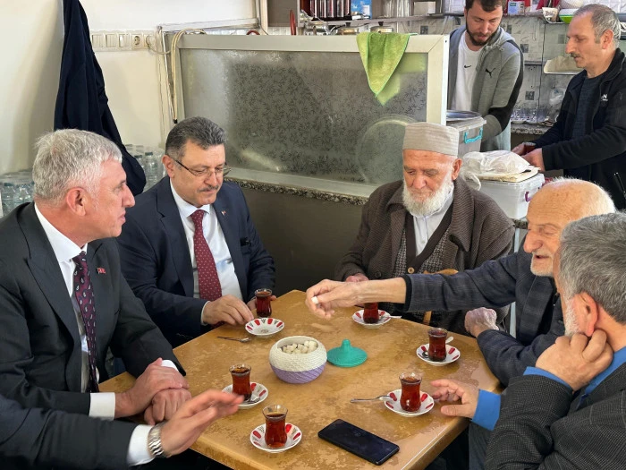 Başkan Sarıalioğlu ve Genç, Of Esnafını Ziyaret Etti