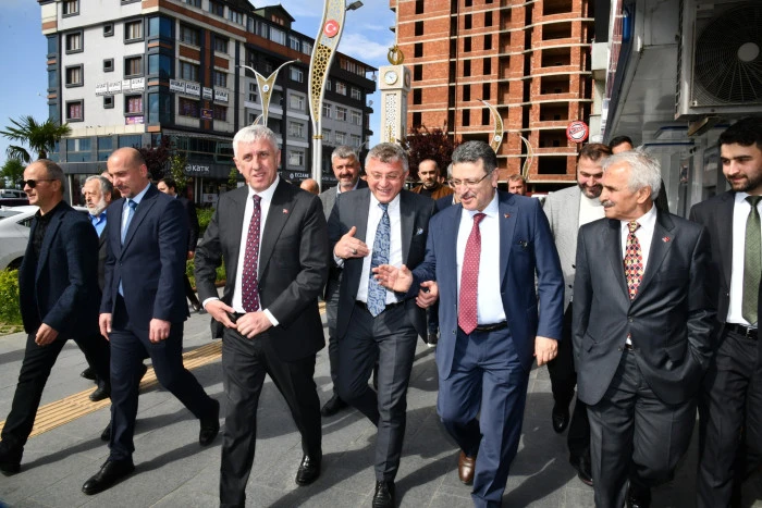 Başkan Sarıalioğlu ve Genç, Of Esnafını Ziyaret Etti