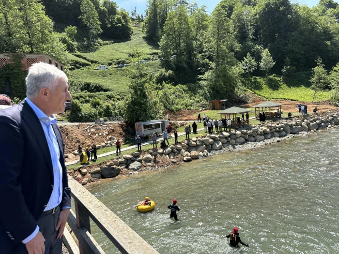 Doğa sporlarına yeni soluk: Hayrat'ta rafting heyecanı başladı