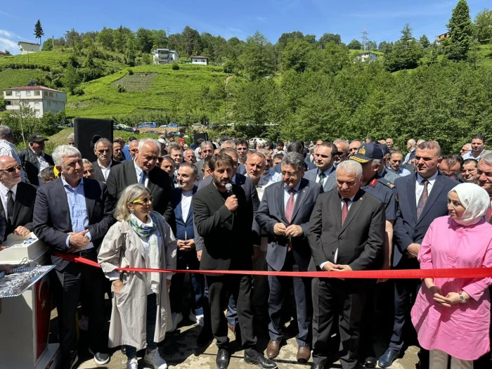 Doğa sporlarına yeni soluk: Hayrat'ta rafting heyecanı başladı