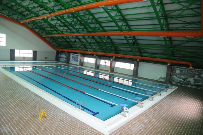 Of'a Değer Katan Yatırım: Of Yarı Olimpik Kapalı Y&uuml;zme Havuzu