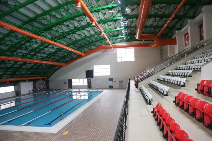 Of'a Değer Katan Yatırım: Of Yarı Olimpik Kapalı Y&uuml;zme Havuzu