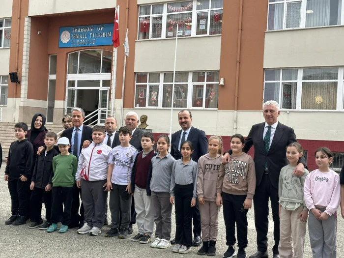 Of'ta İlkokul &Ouml;ğrencilerine 'Akran Nezaketi' Eğitimi