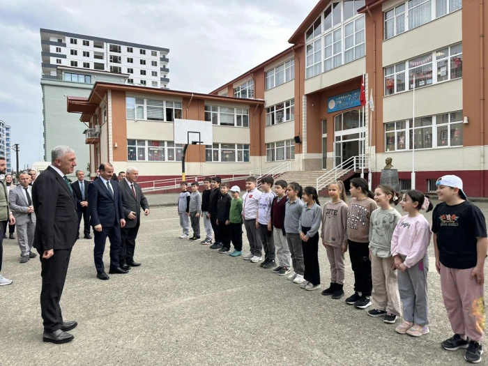 Of'ta İlkokul &Ouml;ğrencilerine 'Akran Nezaketi' Eğitimi