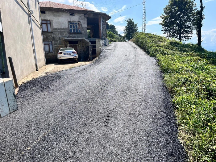 Of'ta asfalt seferberliği sürüyor