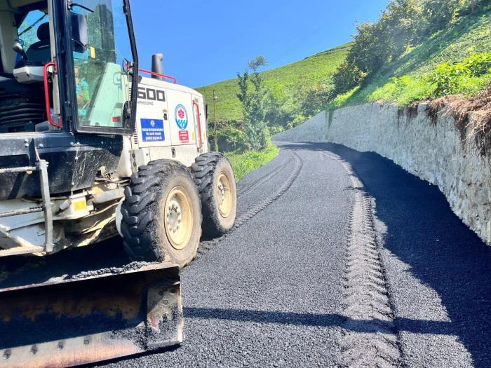 Of'ta asfalt seferberliği sürüyor