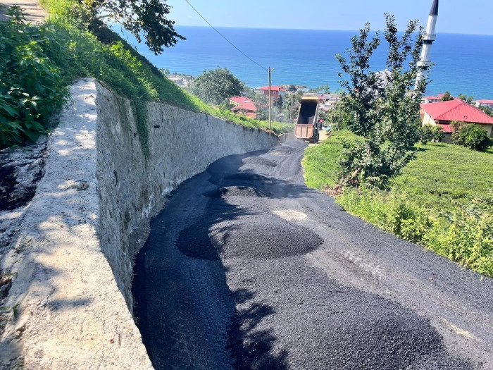Of'ta asfalt seferberliği sürüyor