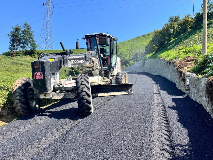 Of'ta asfalt seferberliği sürüyor