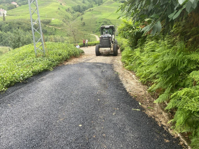 Of'ta asfalt seferberliği sürüyor