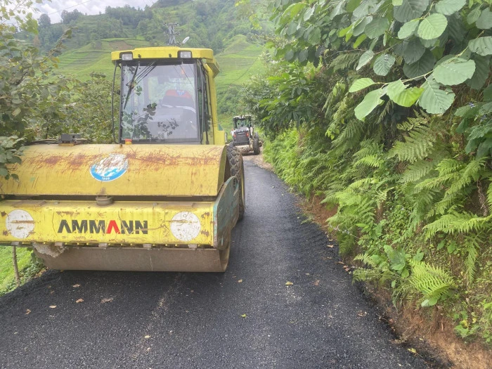 Of'ta asfalt seferberliği sürüyor