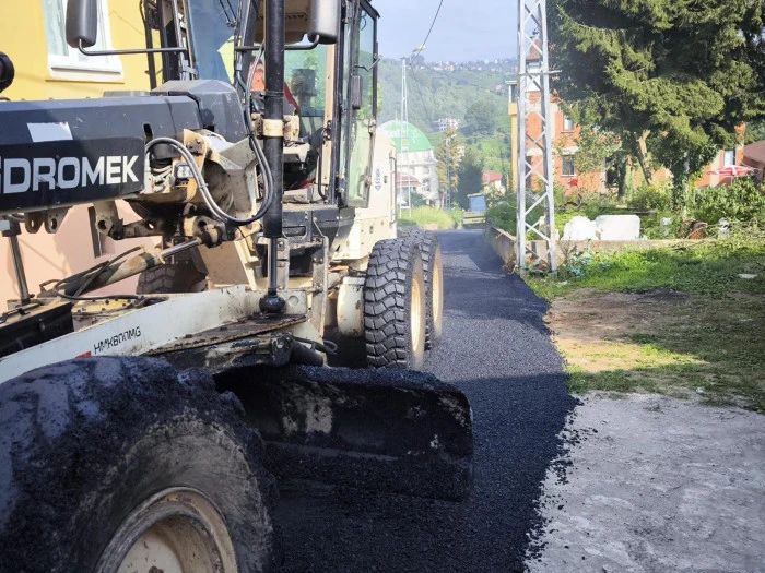 Of'ta asfalt seferberliği sürüyor