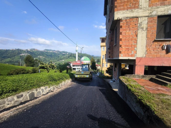 Of'ta asfalt seferberliği sürüyor