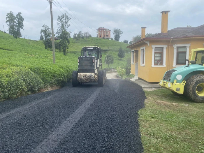 Of'ta asfalt seferberliği sürüyor