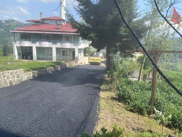 Of'ta asfalt seferberliği sürüyor