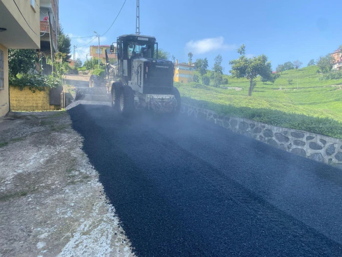 Of'ta asfalt seferberliği sürüyor