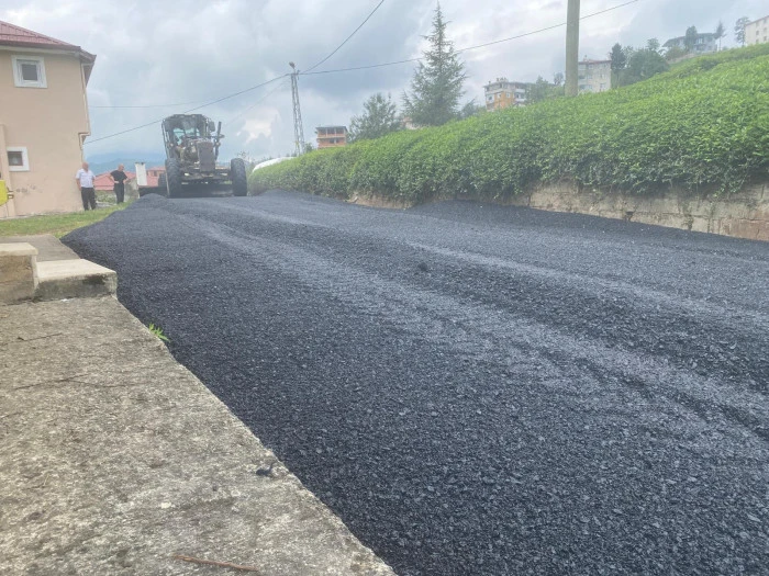 Of'ta asfalt seferberliği sürüyor