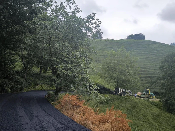 Of'ta asfalt seferberliği sürüyor