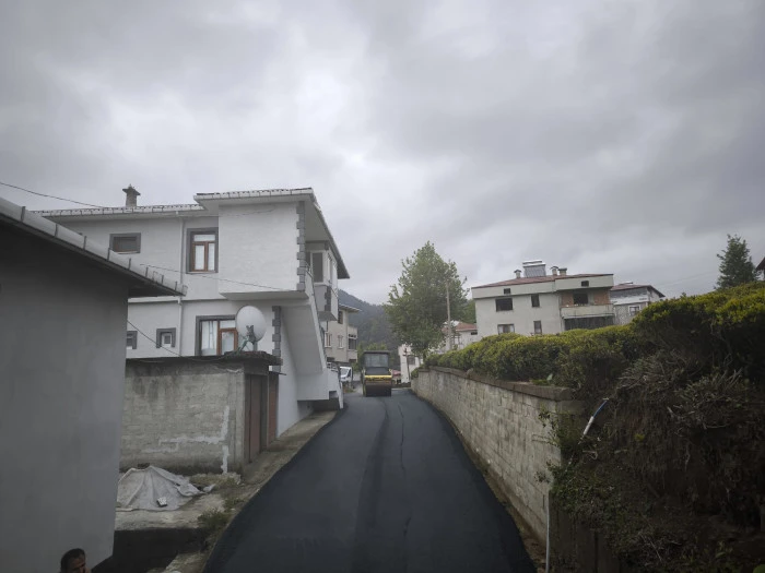 Tavşanlı ve Yazlık Mahallesi'nde Asfalt Serim Çalışmaları Tamamlandı