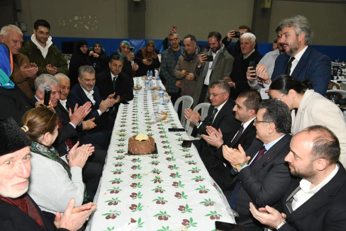 Of'ta Birlik Sofrası Kuruldu: Başkan Sarıalioğlu ve Başkan Gen&ccedil; Oflularla aynı sofrada buluştu