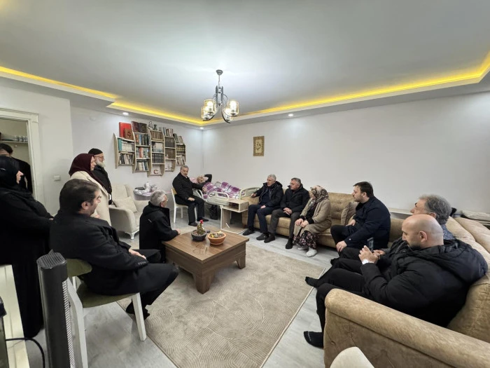 Of'ta G&ouml;n&uuml;l Ziyaretleri S&uuml;r&uuml;yor: Başkan Sarıalioğlu Hastaların Yanında