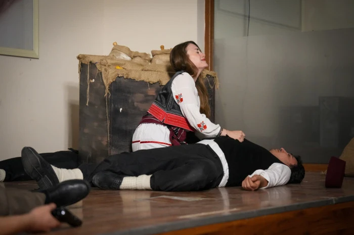 Oflu İzleyicilerden Tarihe Yolculuk Yapan Oyuna Yoğun İlgi