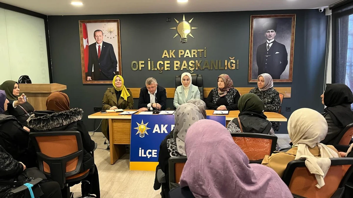 AK Parti Of'ta Kadın Başkanlar buluştu