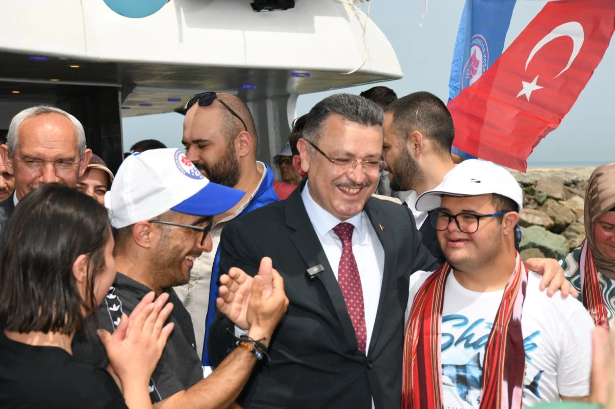 Başkan Genç: Özel Bireylerimizin Mutluluğu İçin Gayret Ediyoruz