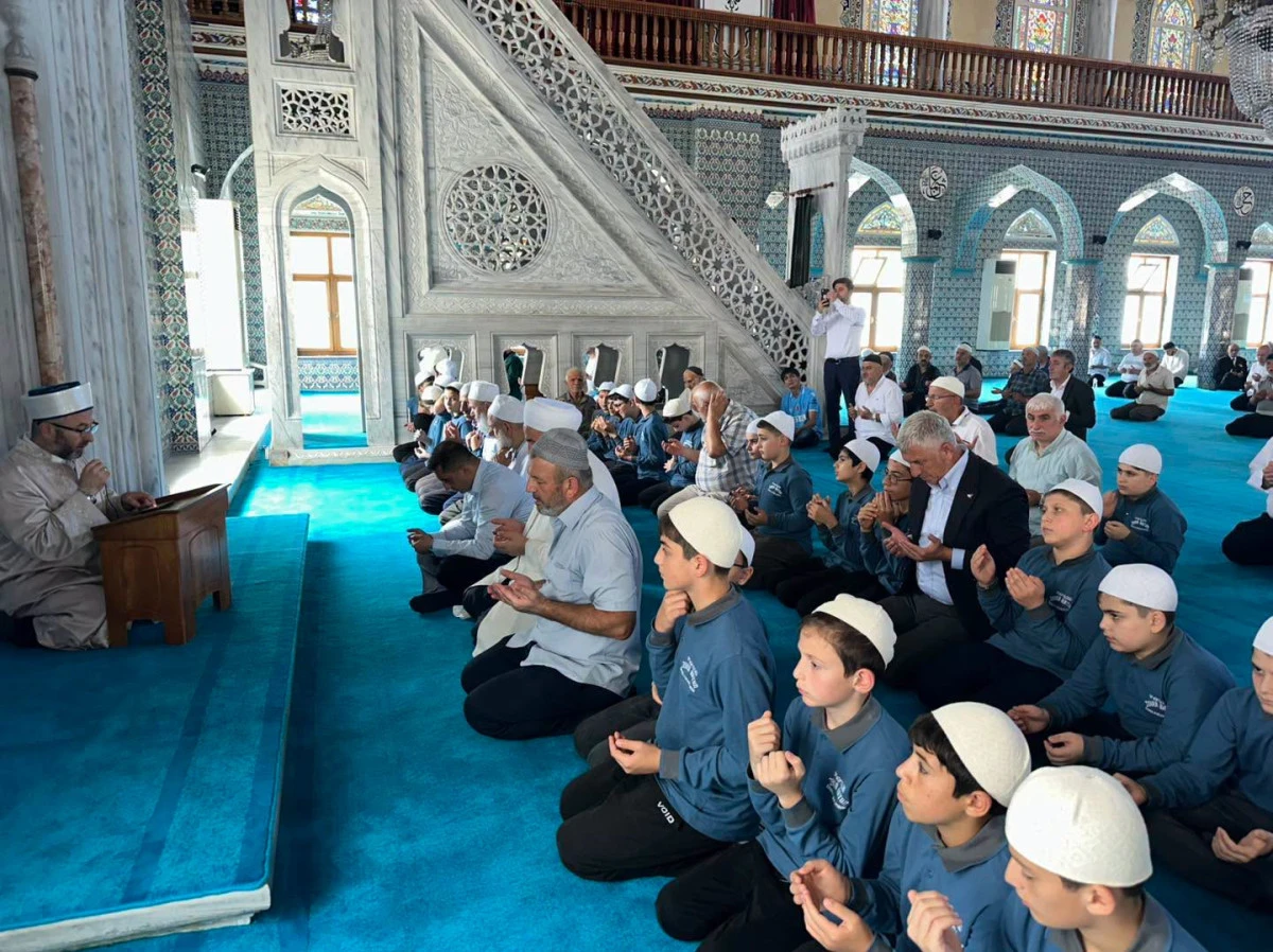 Başkan Sarıalioğlu, '15 Temmuz Destanını Unutmayacağız, Unutturmayacağız'