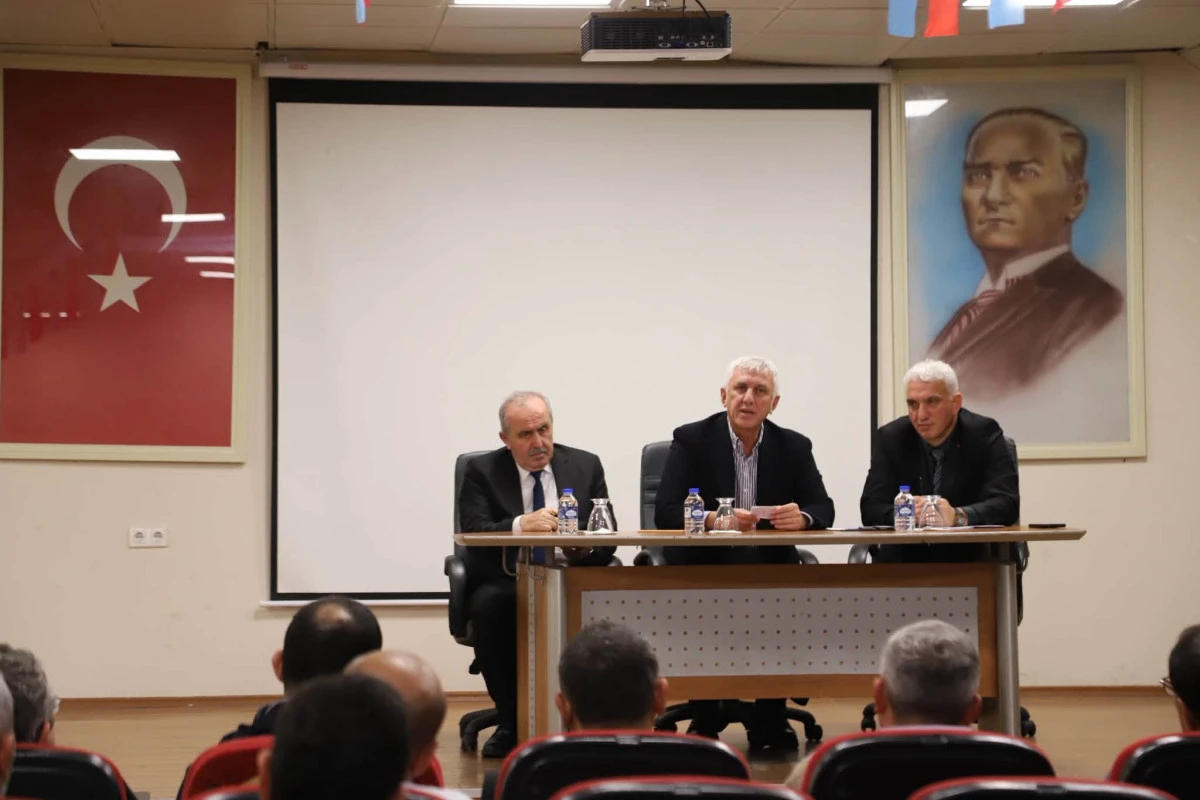 Başkan Sarıalioğlu, Of Belediyesi'nde hizmet koordinasyonu toplantısı ger&ccedil;ekleştirdi