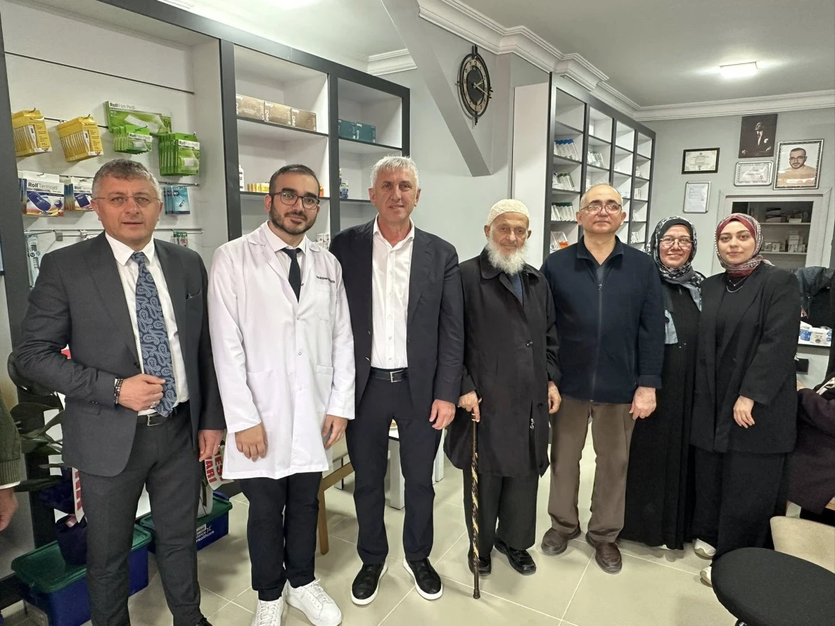 Başkan Sarıalioğlu, Of Eczane Açılışına Katıldı