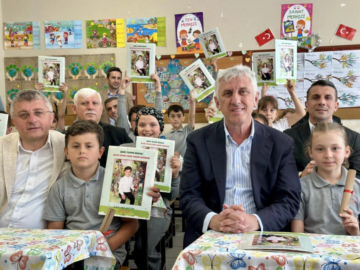 Başkan Sarıalioğlu Öğrencilerin Karne Sevincine Ortak Oldu