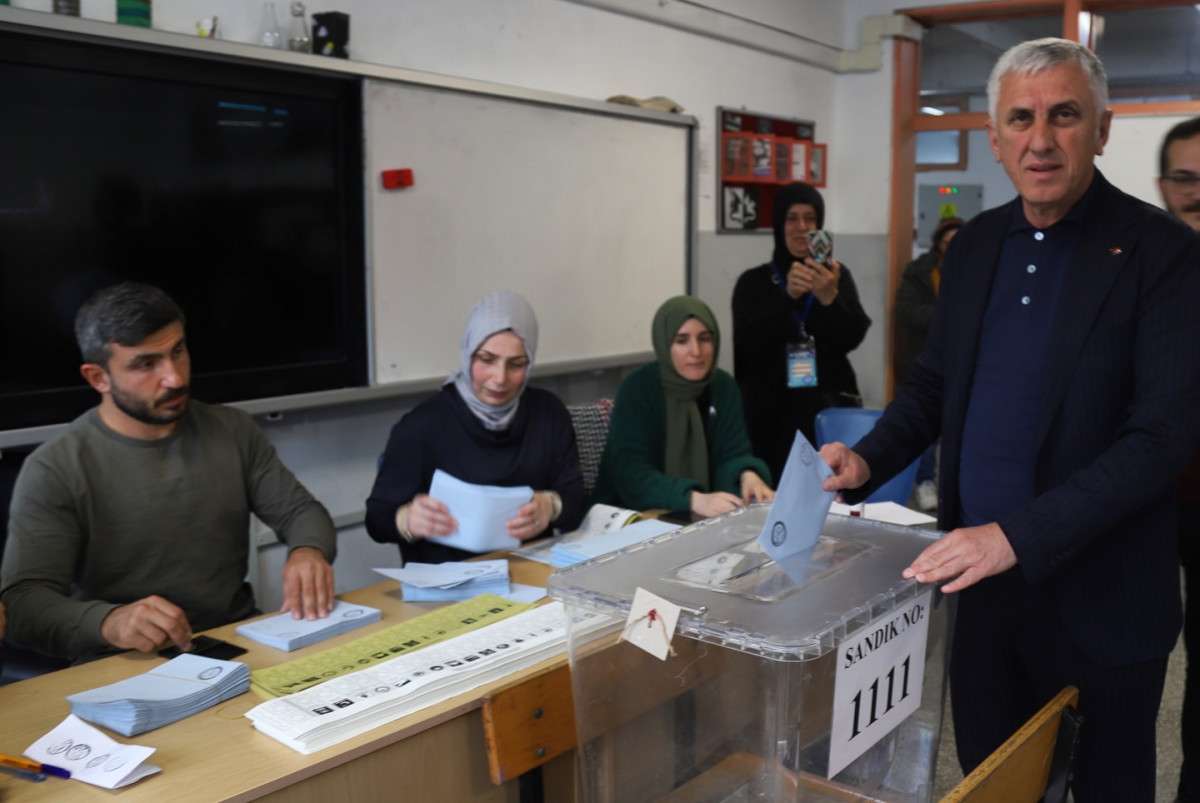 Başkan Sarıalioğlu oyunu kullandı