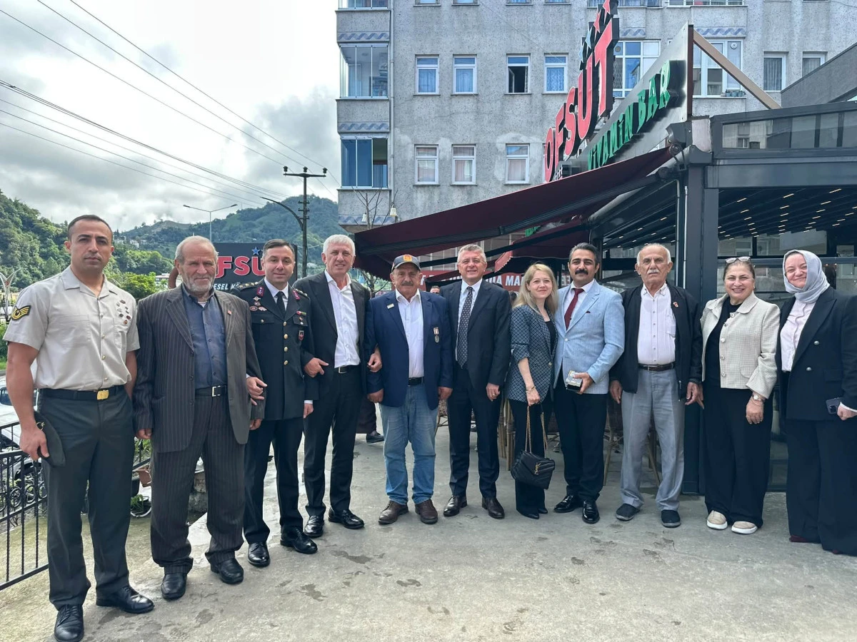 Başkan Sarıalioğlu, şehit aileleri ve gazilerle kahvaltıda buluştu