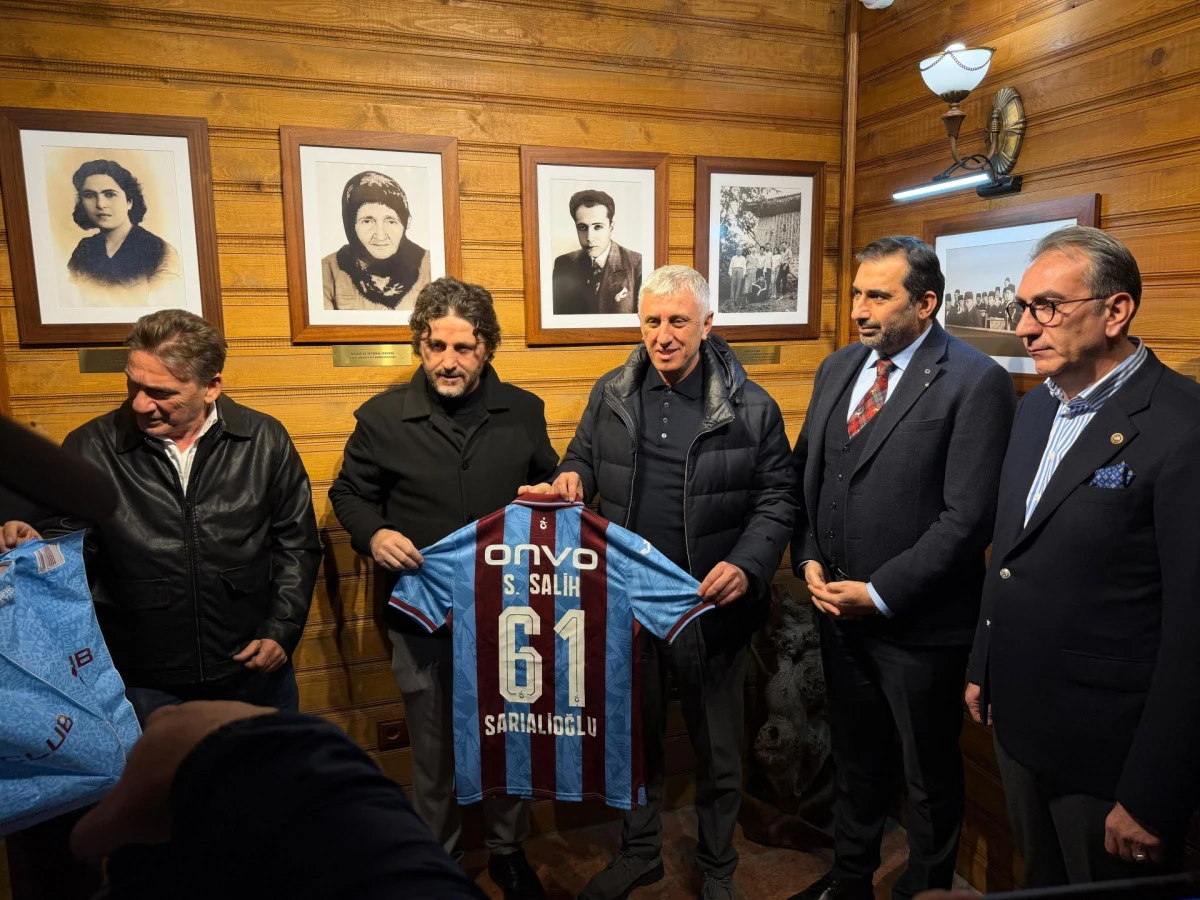Başkan Sarıalioğlu, Trabzonspor A Takımı ile Baştımar Aile M&uuml;zesi'ni Ziyaret Etti