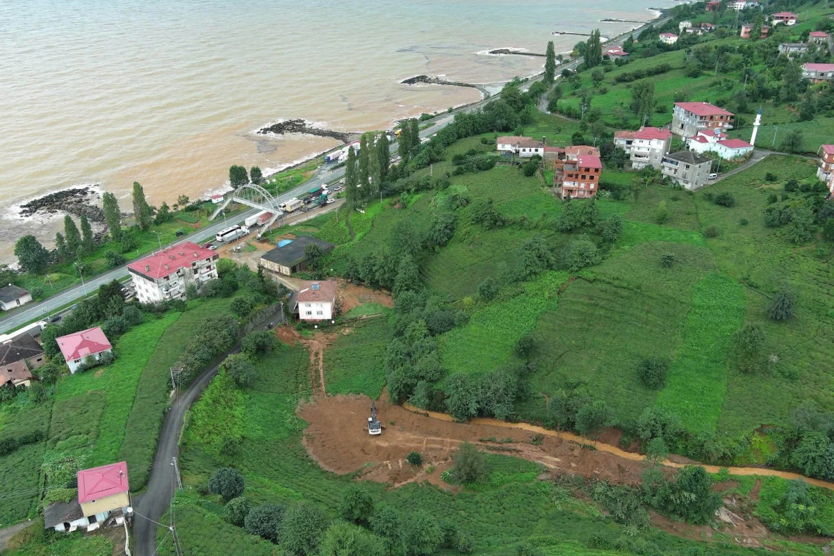 Başkan Sarıalioğlu'ndan Of'ta sağanak sonrası seferberlik mesajı