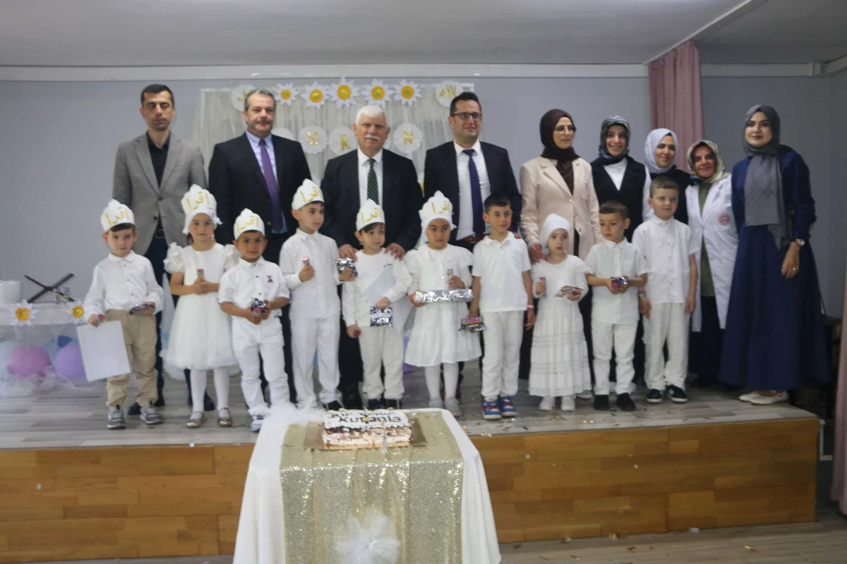 Gürpınar İlkokulu Anasınıfı öğrencilerinden Kuran Okuyorum etkinliği