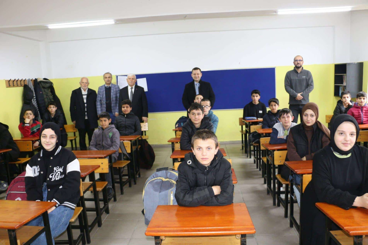 Kaymakam Demirer'den Kireçli Okuluna ziyaret etti