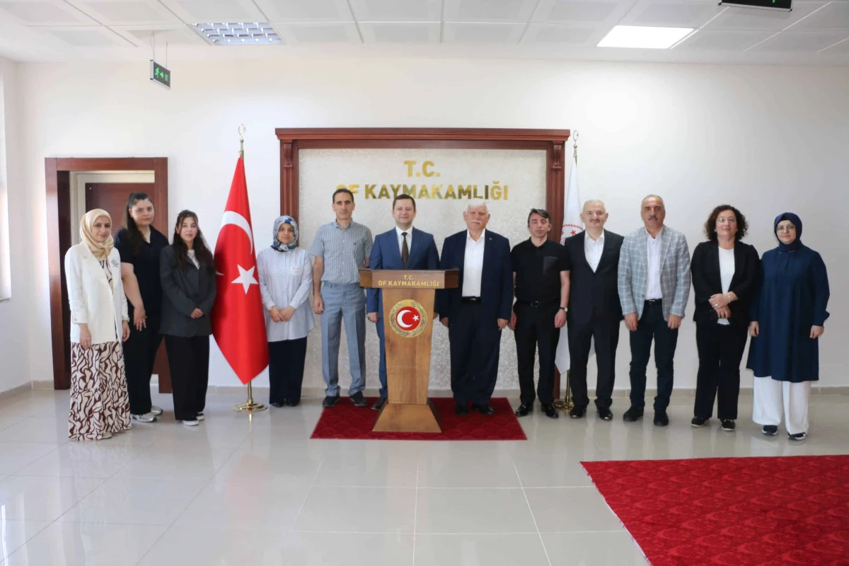 Milli Eğitim personelinden Kaymakam Demirer'e veda ziyareti