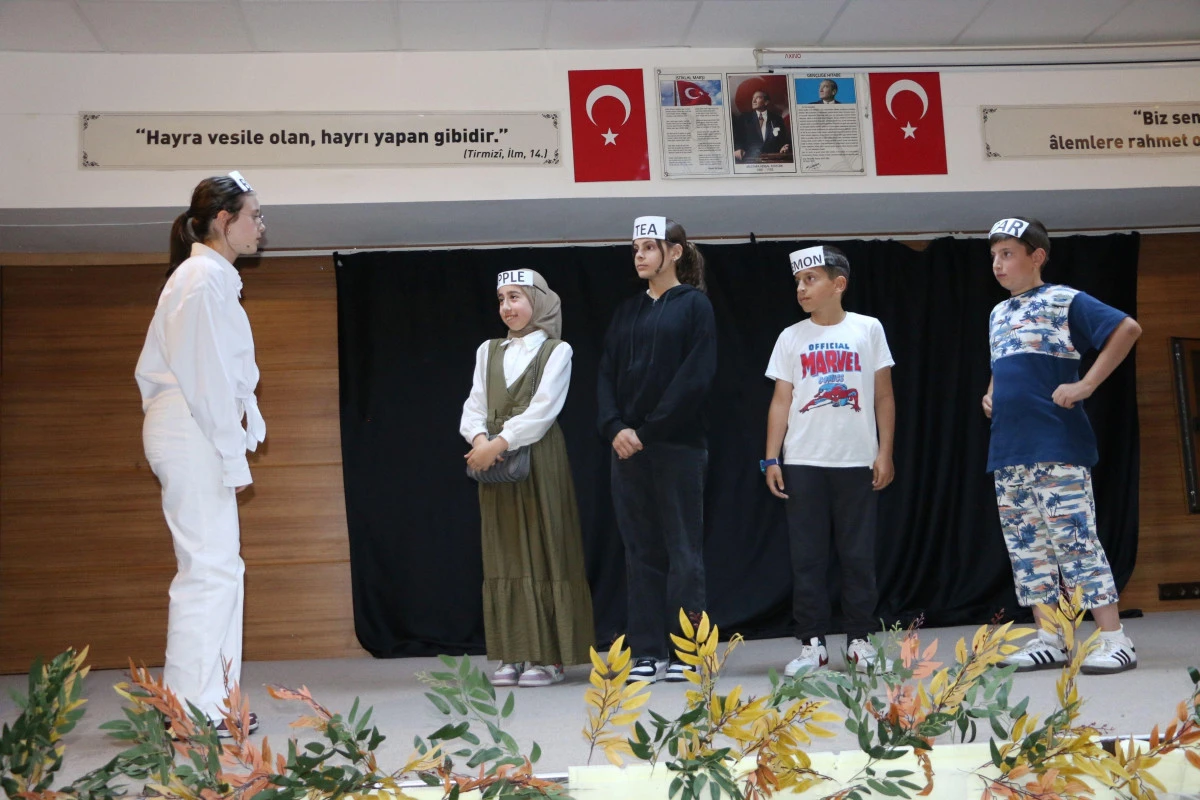 Of Ali Yeşilyurt İmam Hatip öğrencilerinden Yabancı Dil Şöleni